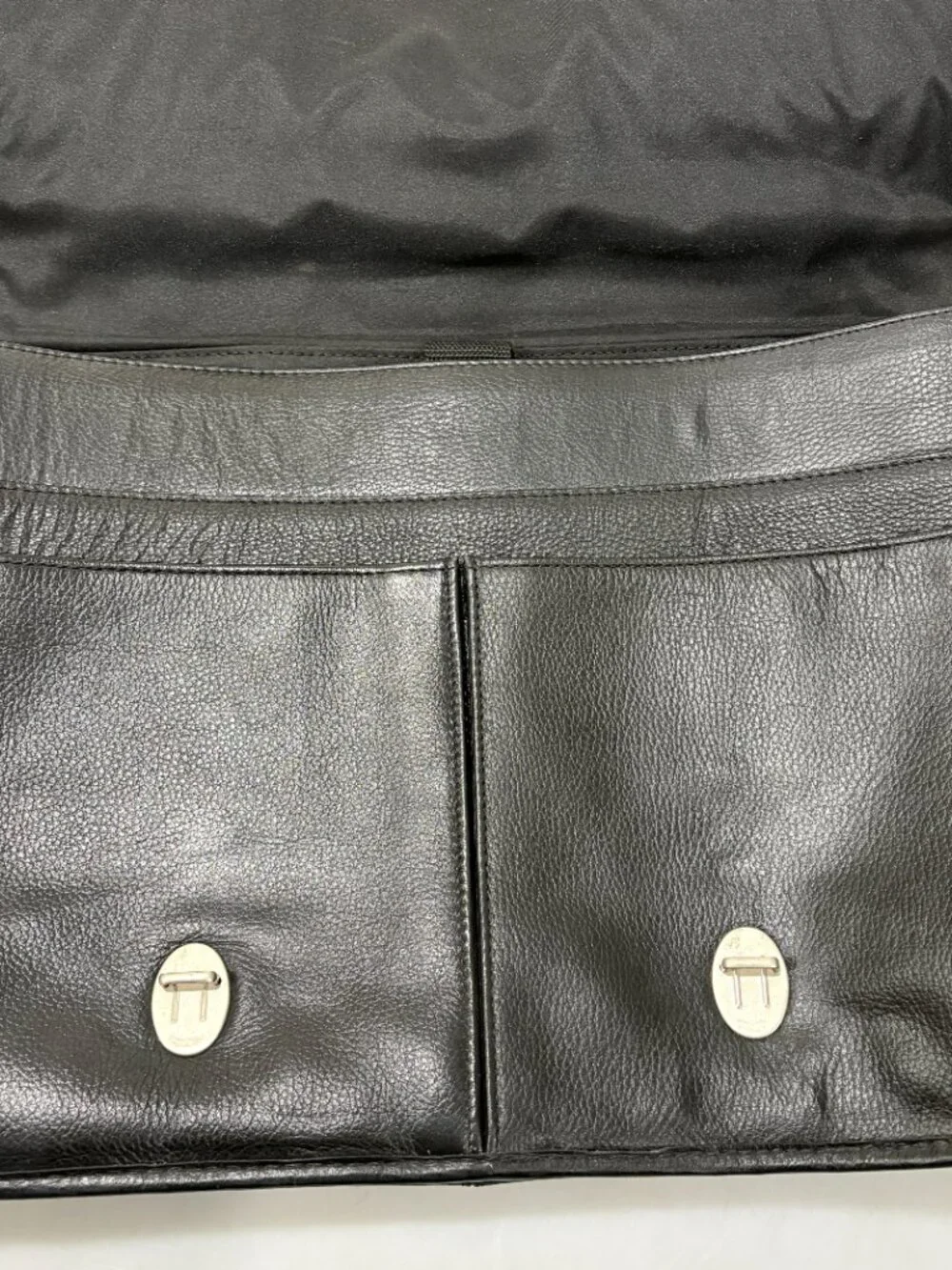 Wilsons Leather Black Leather Briefcase Padded Laptop Tablet Compartment Strap